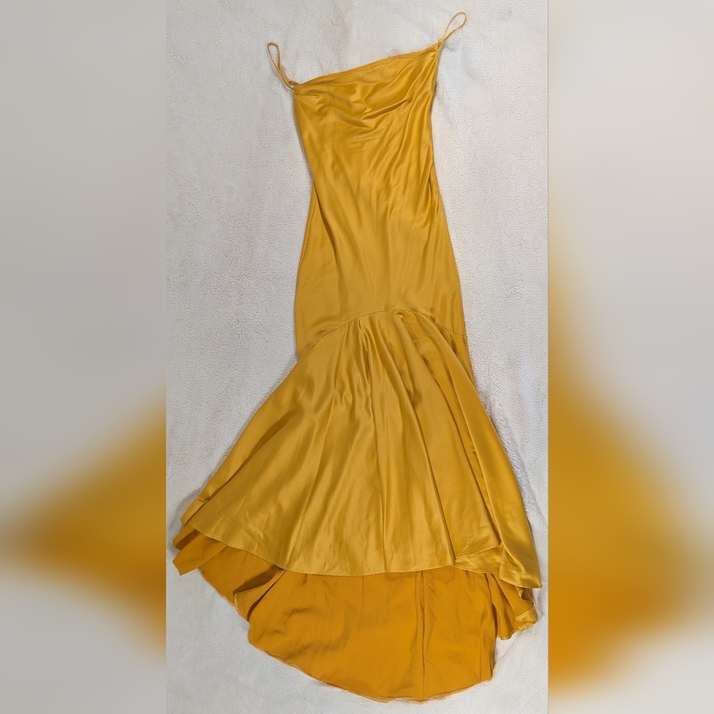 Elegant Yellow Evening Gown